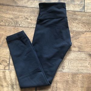 Lululemon size 6 leggings